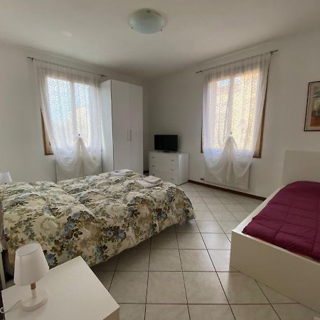 Little And Cozy Flat Near Venice Marghera Exterior photo