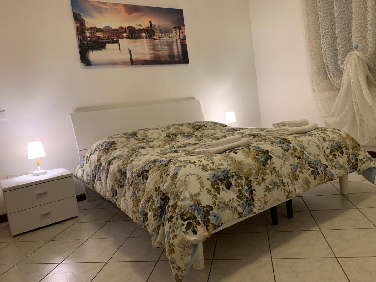 Little And Cozy Flat Near Venice Marghera Exterior photo